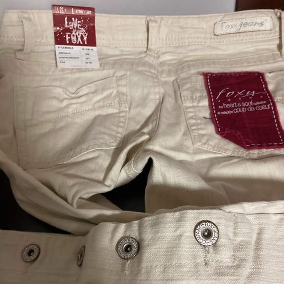 NWT Women’s Foxy Jeans - Picture 2 of 4